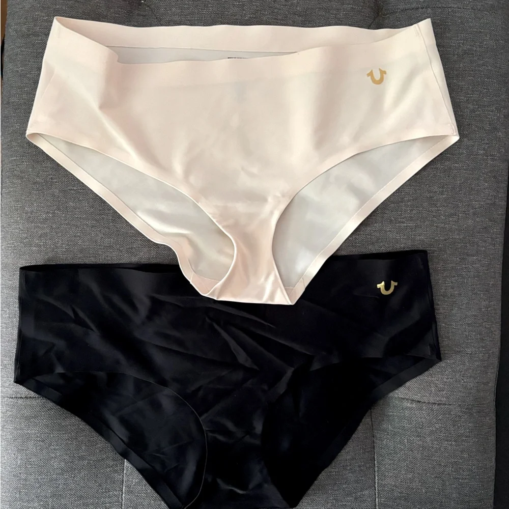 Pair of 2 True Religion NEW seamless hip panties Size S